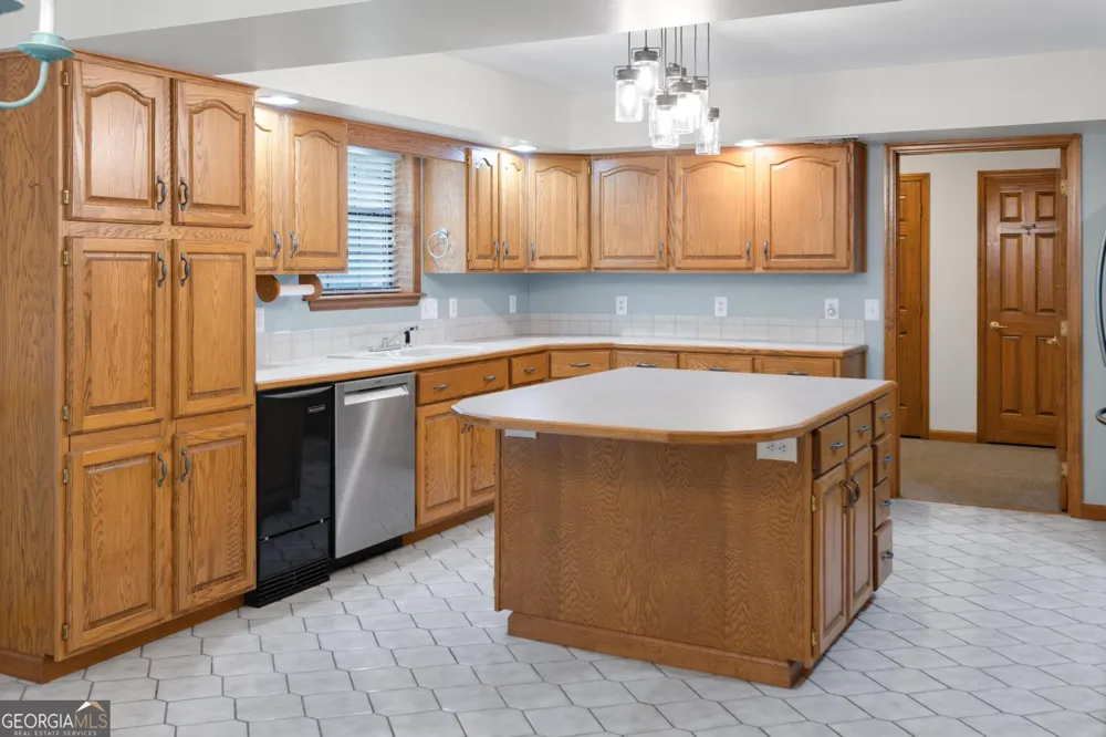 4909 Perry RD Claxton, GA 30417