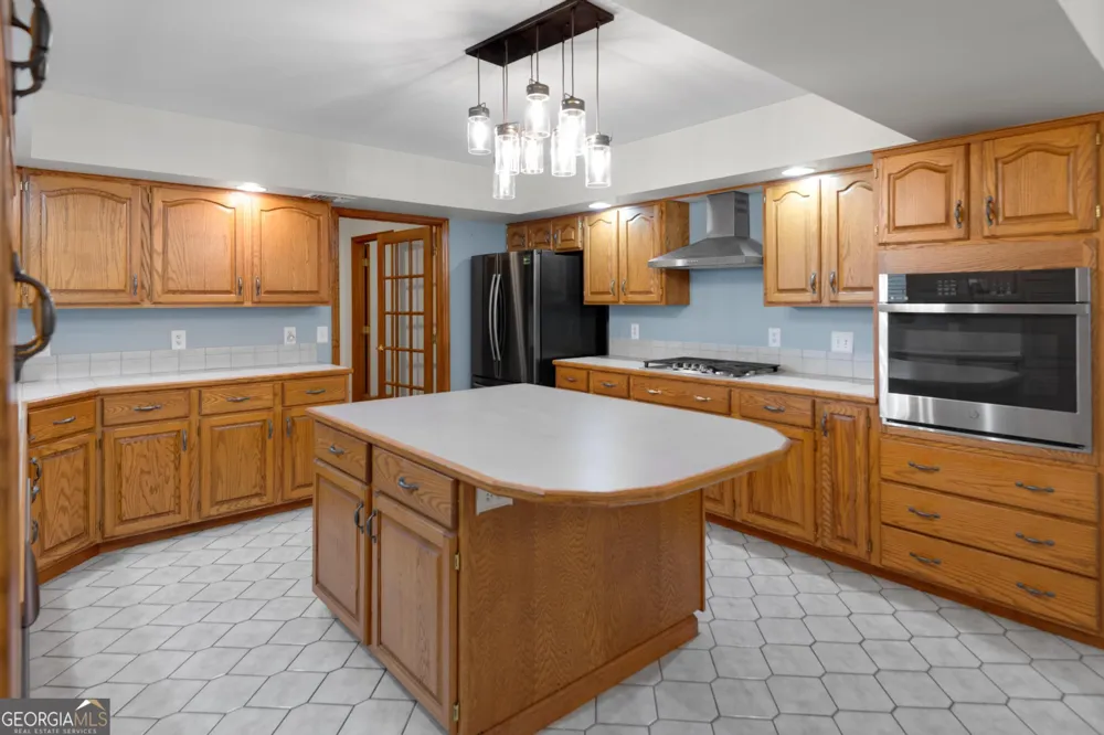 4909 Perry RD Claxton, GA 30417