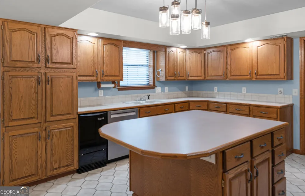 4909 Perry RD Claxton, GA 30417