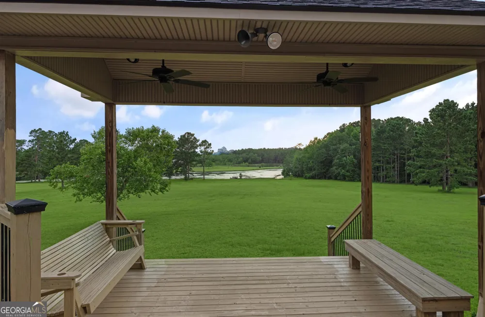 4909 Perry RD Claxton, GA 30417