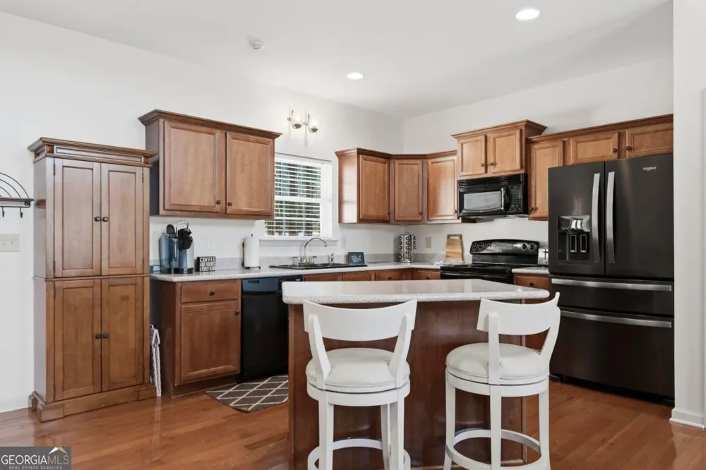 381 E River Bend DR Eatonton, GA 31024