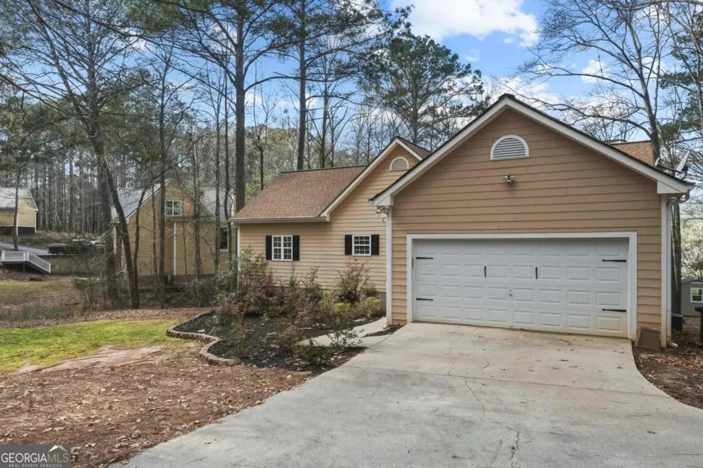 381 E River Bend DR Eatonton, GA 31024