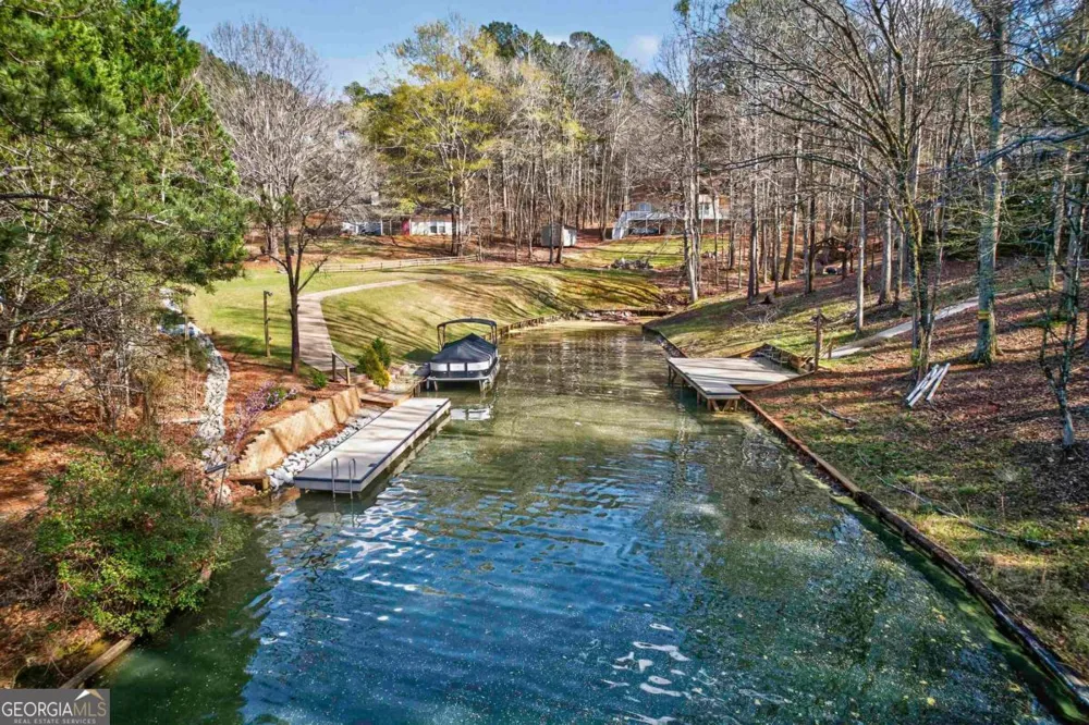 381 E River Bend DR Eatonton, GA 31024