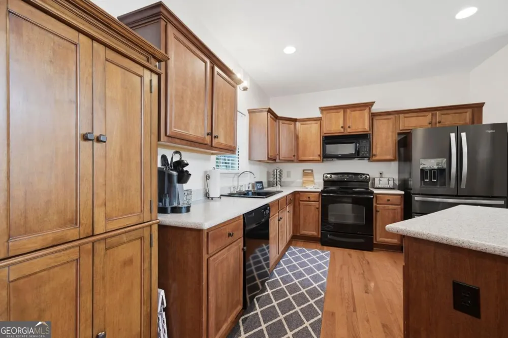 381 E River Bend DR Eatonton, GA 31024