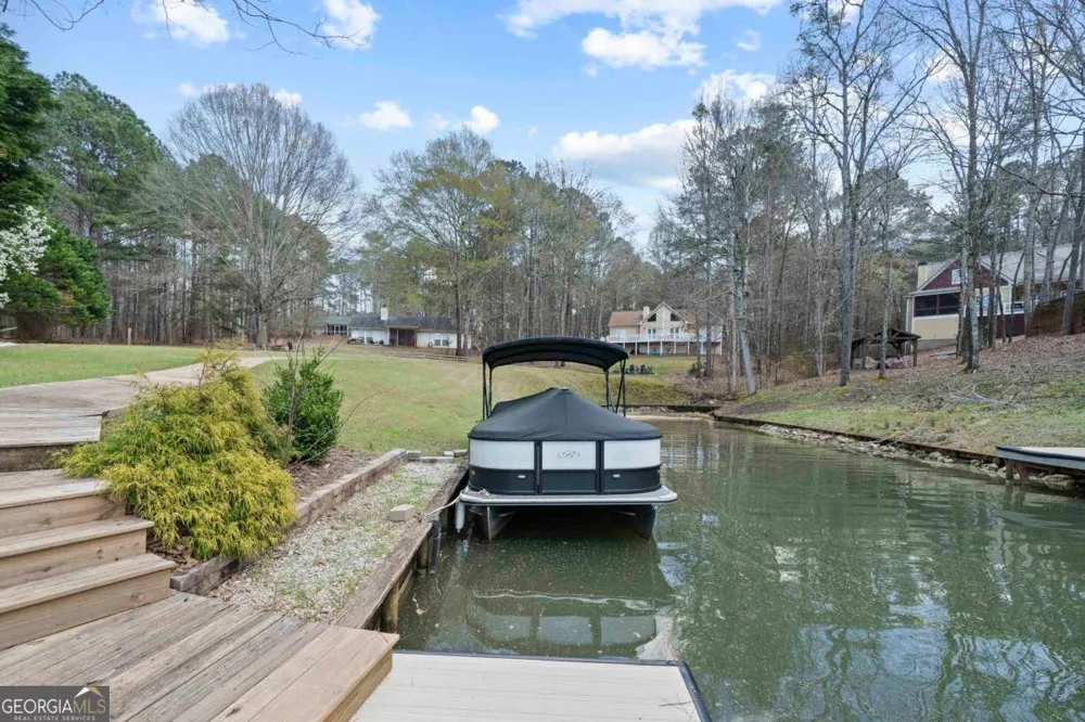381 E River Bend DR Eatonton, GA 31024