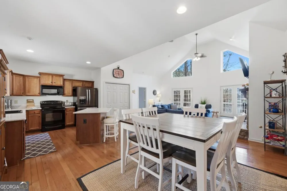 381 E River Bend DR Eatonton, GA 31024