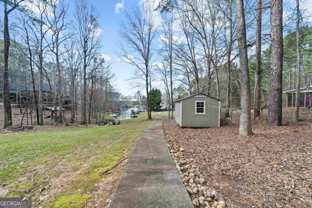 381 E River Bend DR Eatonton, GA 31024