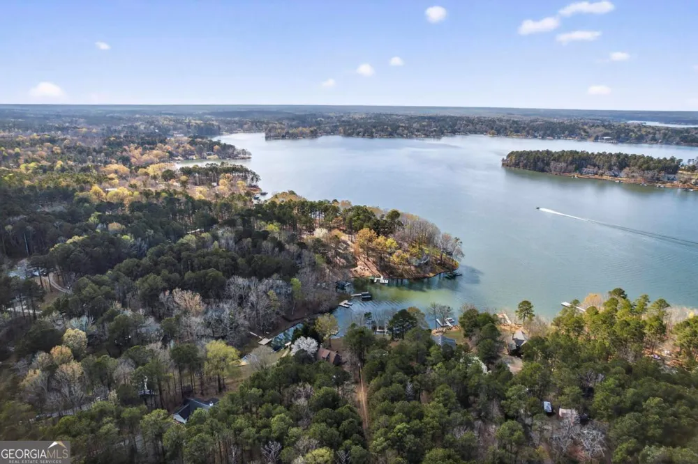 381 E River Bend DR Eatonton, GA 31024
