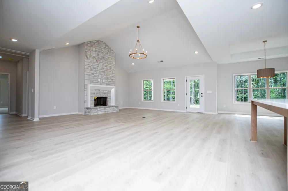 126 Woodford DR Roopville, GA 30170
