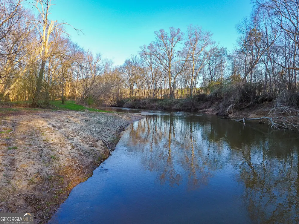 1304 Broad ST Tallapoosa, GA 30176