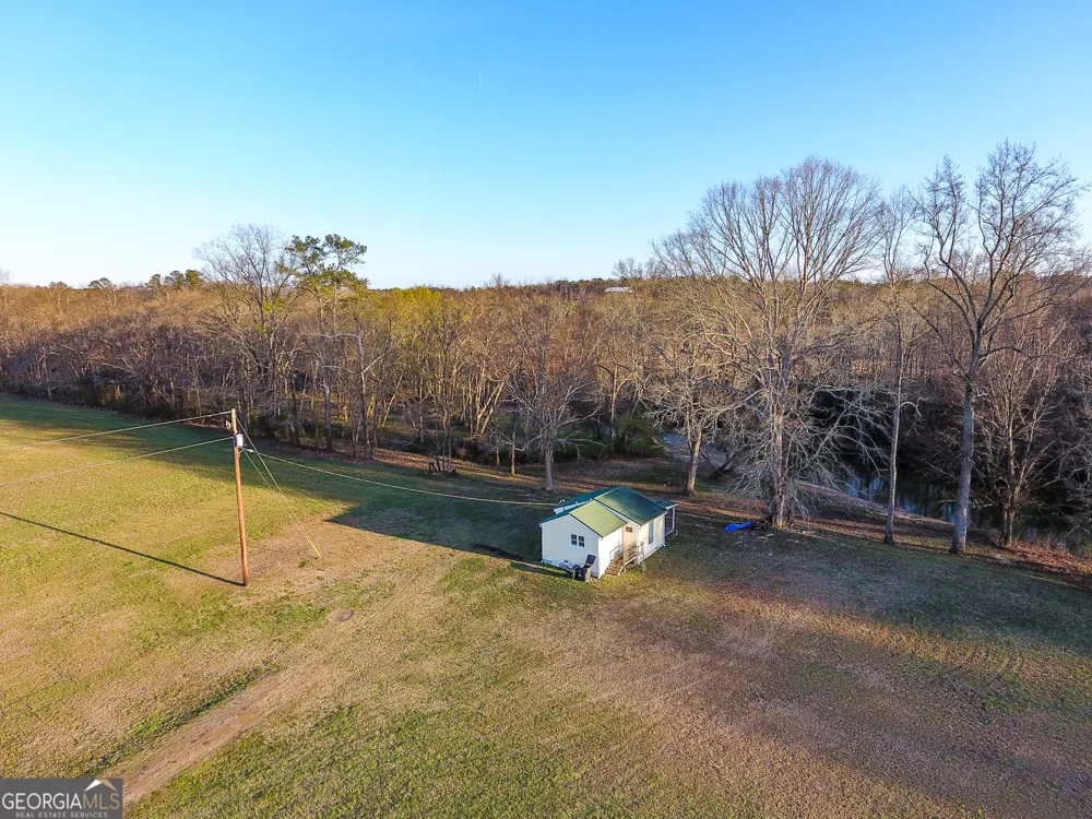 1304 Broad ST Tallapoosa, GA 30176