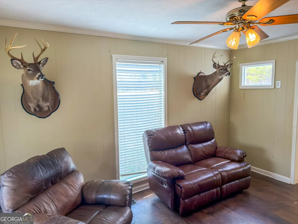 1304 Broad ST Tallapoosa, GA 30176