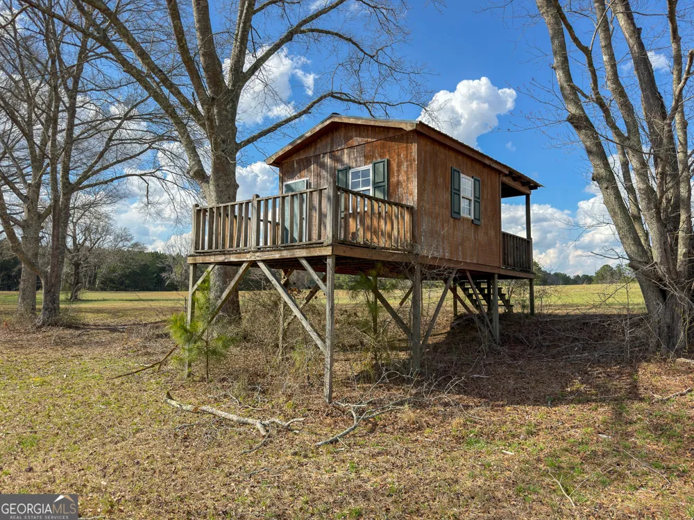 1304 Broad ST Tallapoosa, GA 30176
