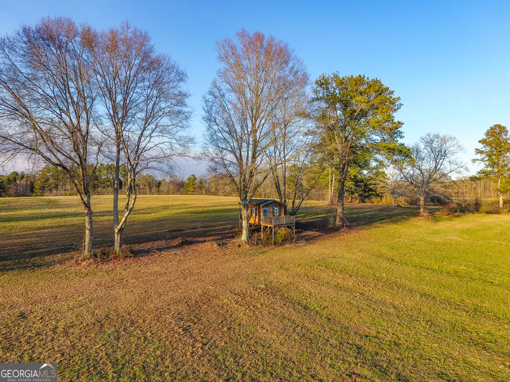1304 Broad ST Tallapoosa, GA 30176