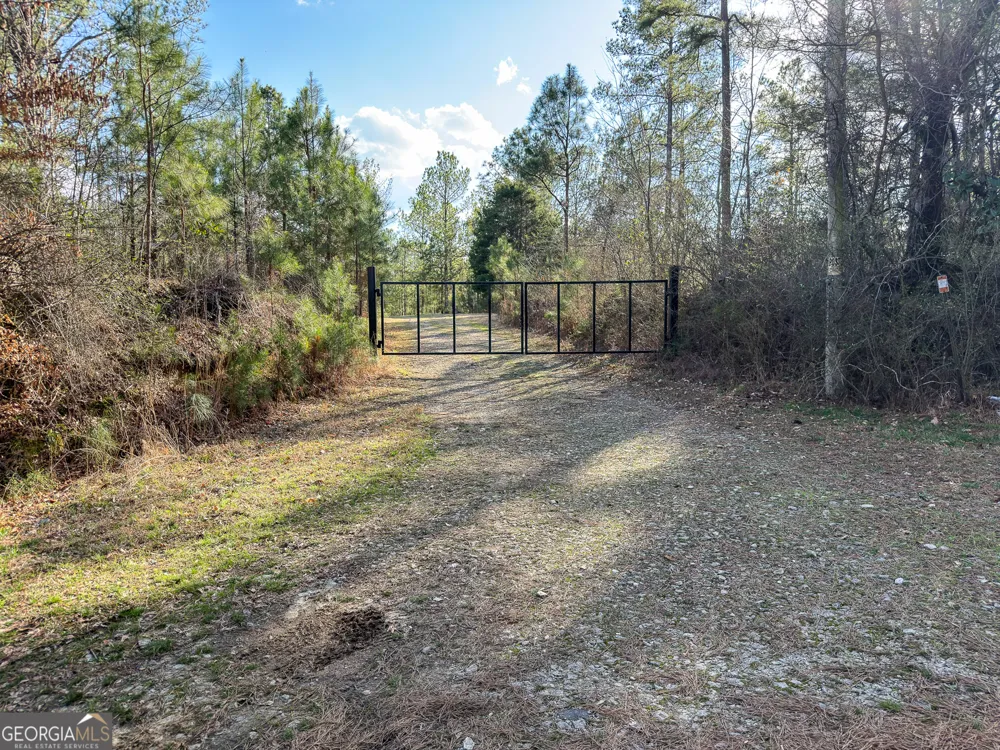 1304 Broad ST Tallapoosa, GA 30176