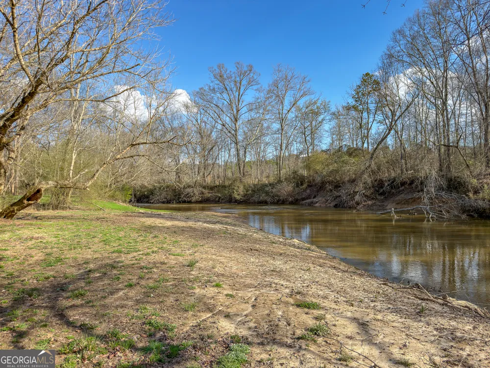 1304 Broad ST Tallapoosa, GA 30176