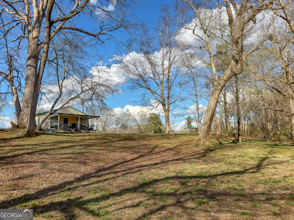 1304 Broad ST Tallapoosa, GA 30176