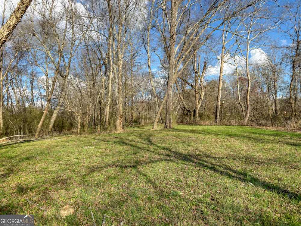 1304 Broad ST Tallapoosa, GA 30176