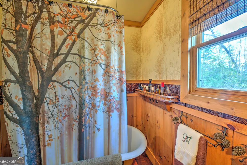 5232 CROW CREEK RD Lakemont, GA 30552