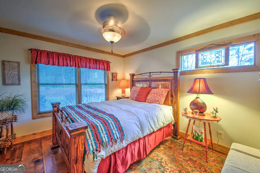 5232 CROW CREEK RD Lakemont, GA 30552