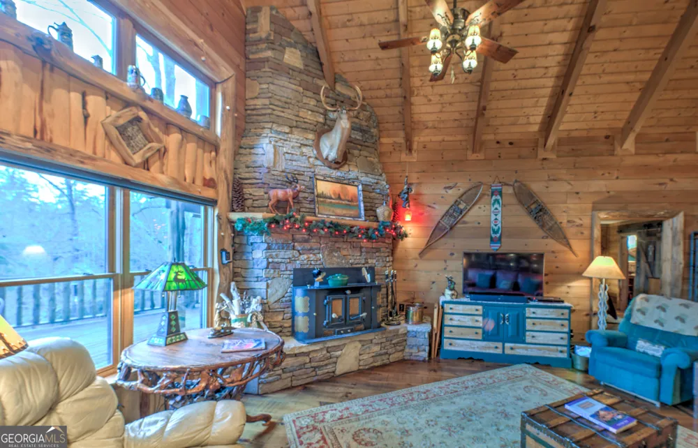 5232 CROW CREEK RD Lakemont, GA 30552