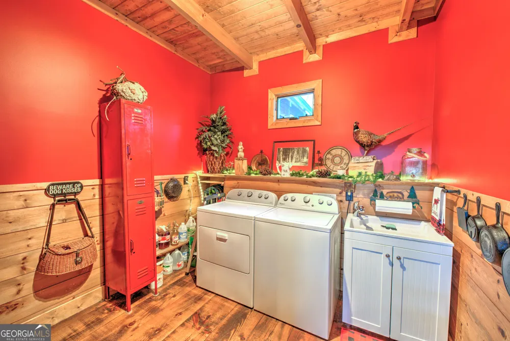 5232 CROW CREEK RD Lakemont, GA 30552