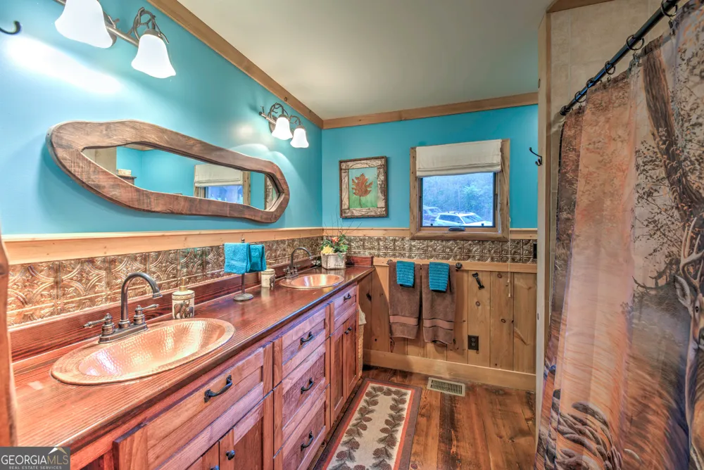 5232 CROW CREEK RD Lakemont, GA 30552