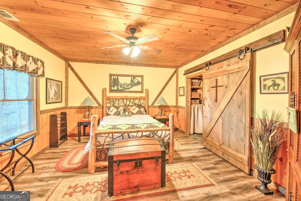 5232 CROW CREEK RD Lakemont, GA 30552