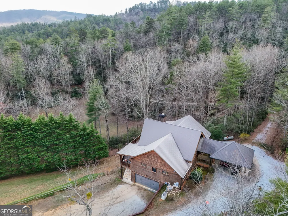 5232 CROW CREEK RD Lakemont, GA 30552