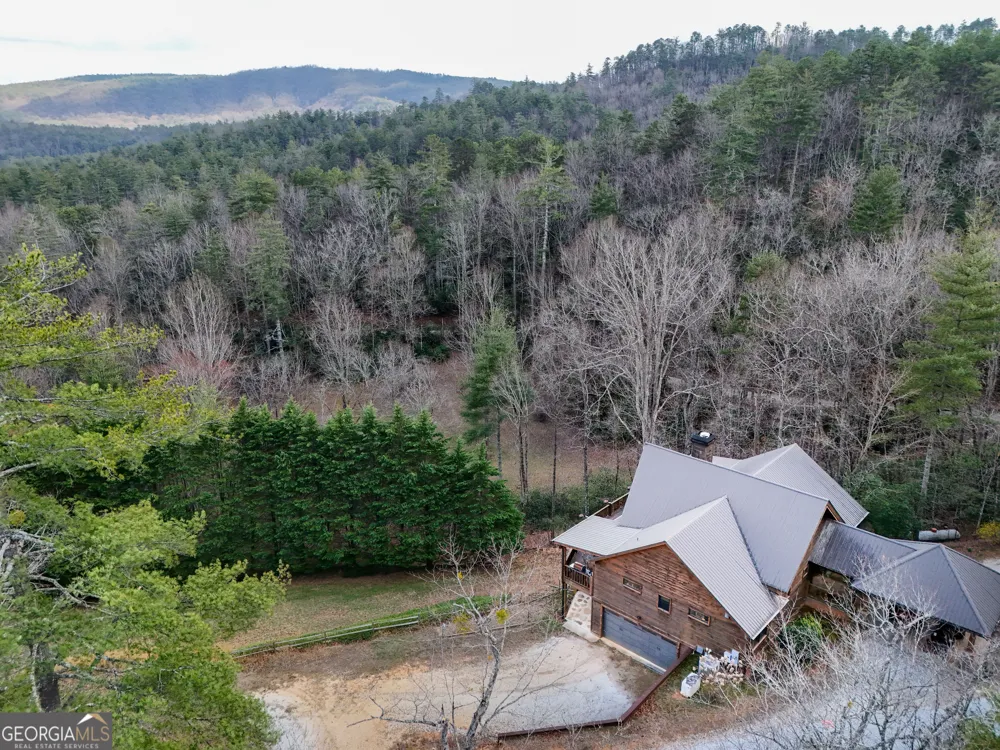 5232 CROW CREEK RD Lakemont, GA 30552