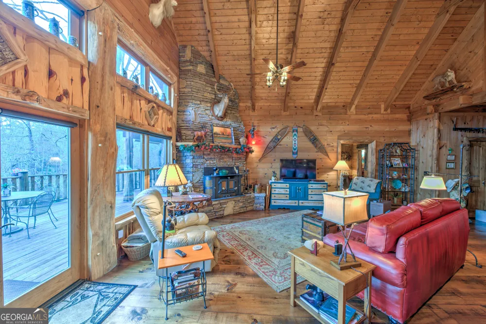 5232 CROW CREEK RD Lakemont, GA 30552