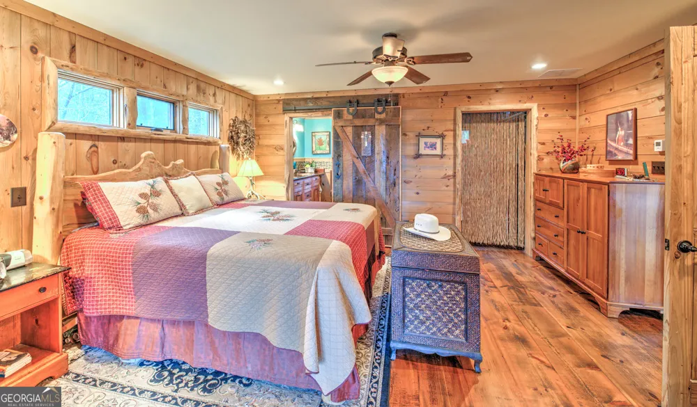 5232 CROW CREEK RD Lakemont, GA 30552