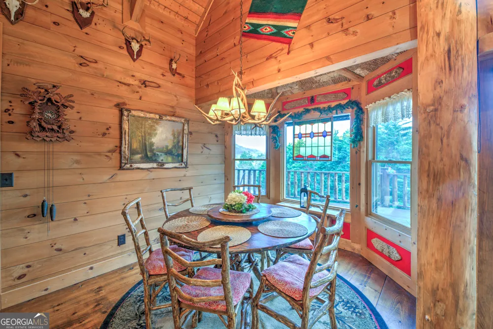 5232 CROW CREEK RD Lakemont, GA 30552