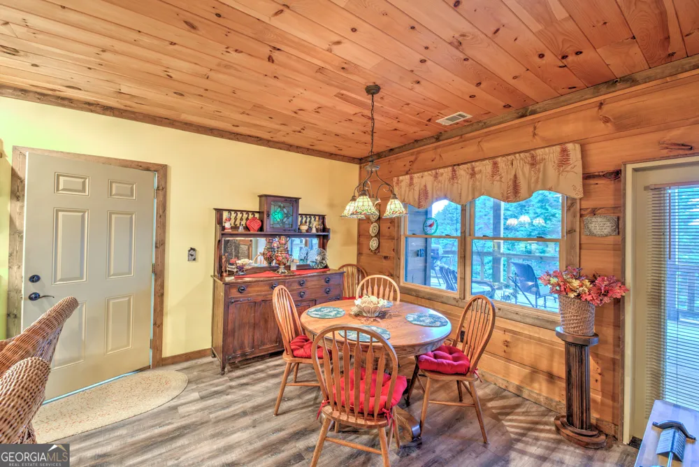 5232 CROW CREEK RD Lakemont, GA 30552
