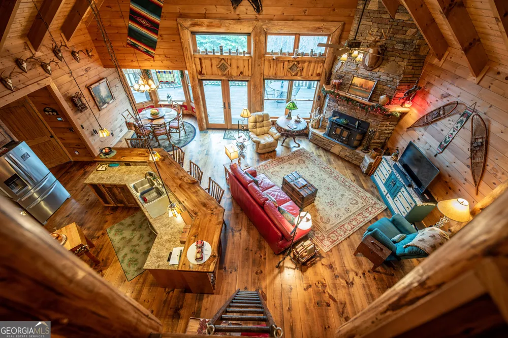 5232 CROW CREEK RD Lakemont, GA 30552
