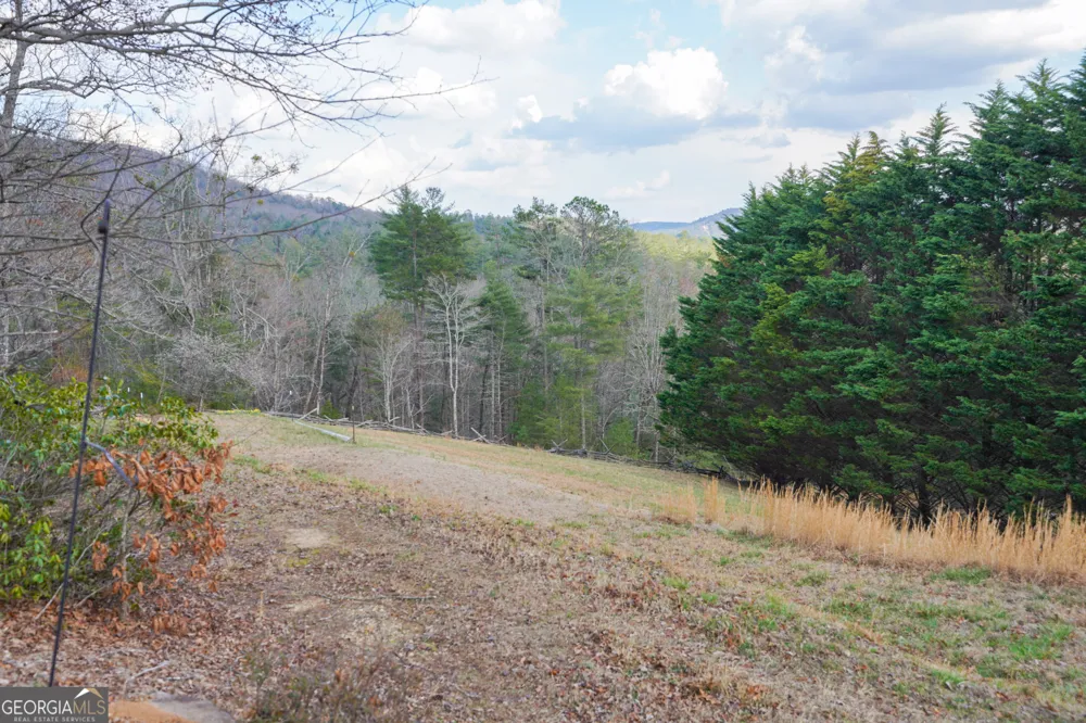 5232 CROW CREEK RD Lakemont, GA 30552
