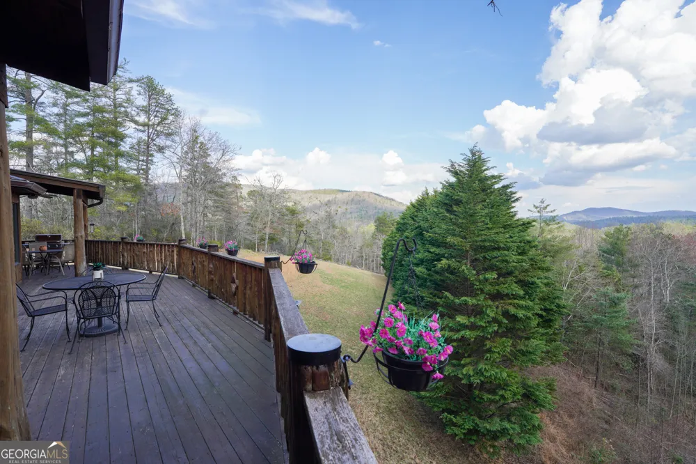 5232 CROW CREEK RD Lakemont, GA 30552