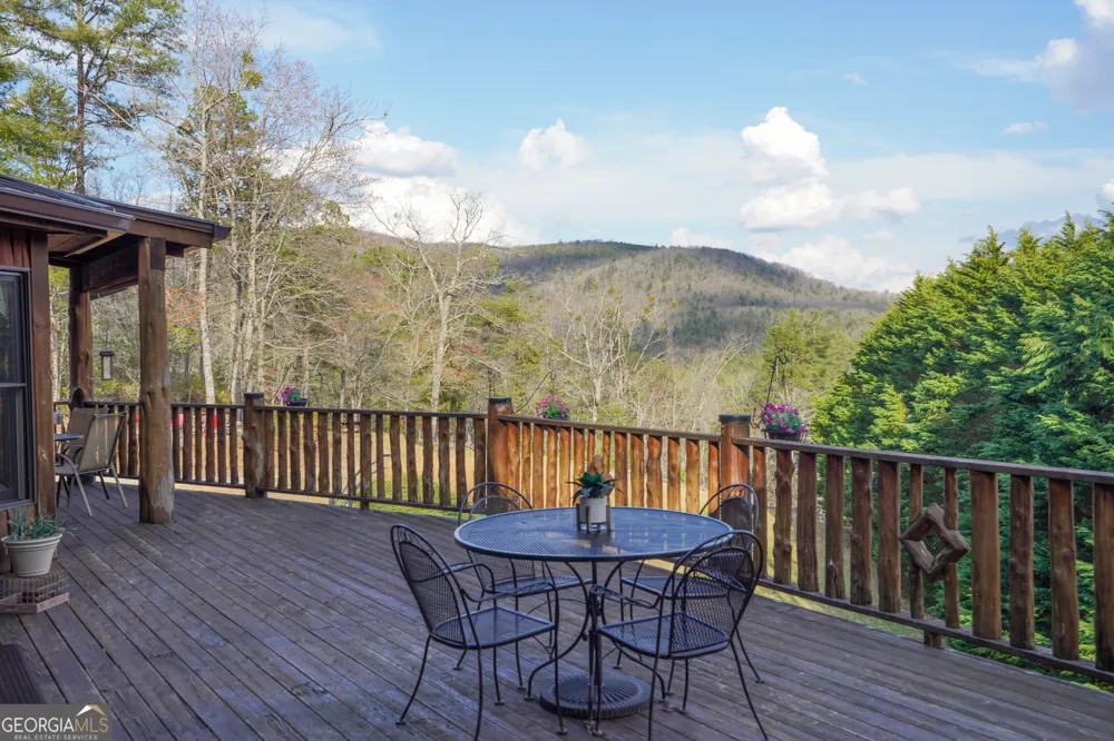 5232 CROW CREEK RD Lakemont, GA 30552