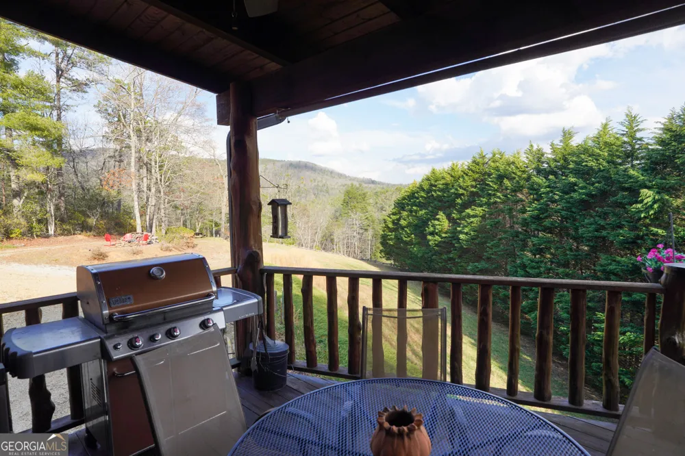 5232 CROW CREEK RD Lakemont, GA 30552