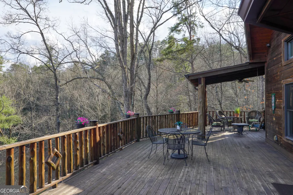 5232 CROW CREEK RD Lakemont, GA 30552