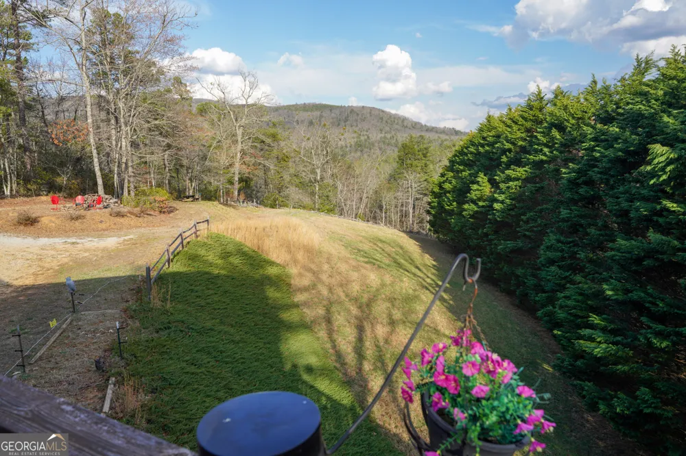 5232 CROW CREEK RD Lakemont, GA 30552