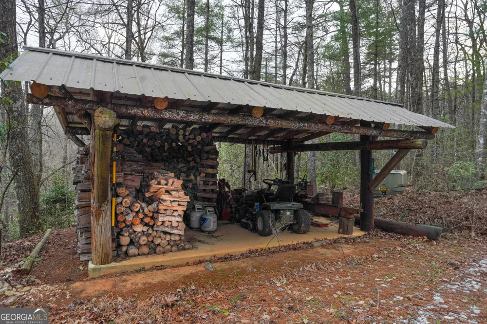 5232 CROW CREEK RD Lakemont, GA 30552