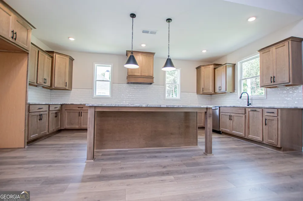 127 Woodford DR Roopville, GA 30170