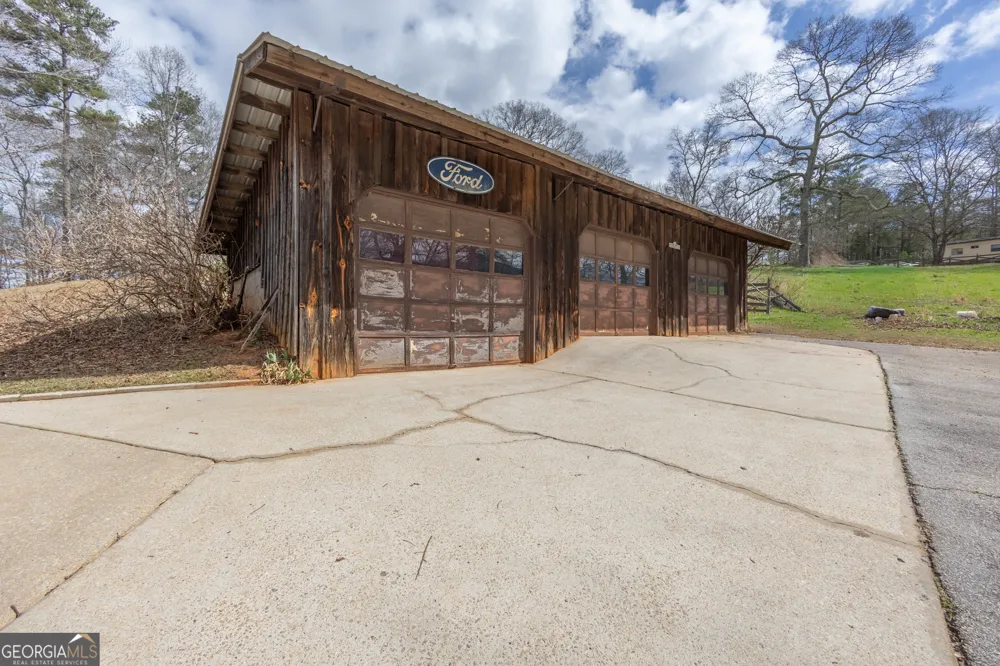 3721 Mason Creek RD Winston, GA 30187