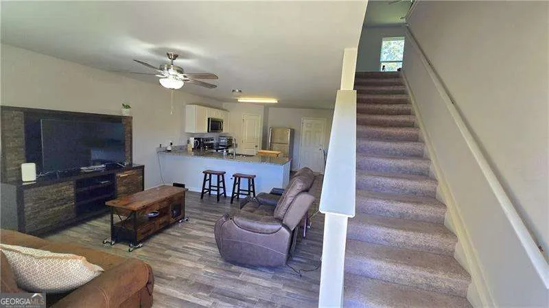 25 Oxford LN Kingston, GA 30145