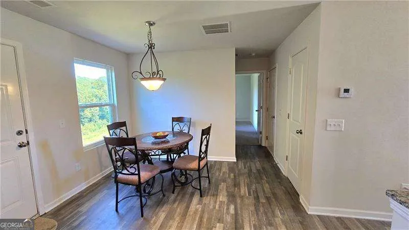 25 Oxford LN Kingston, GA 30145