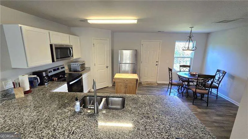 25 Oxford LN Kingston, GA 30145