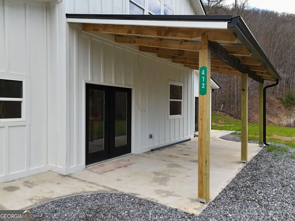472 Hogsed DR Hayesville, NC 28904