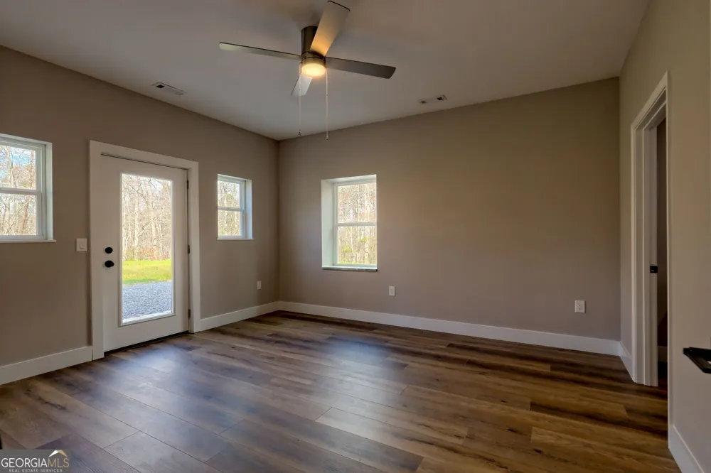 472 Hogsed DR Hayesville, NC 28904