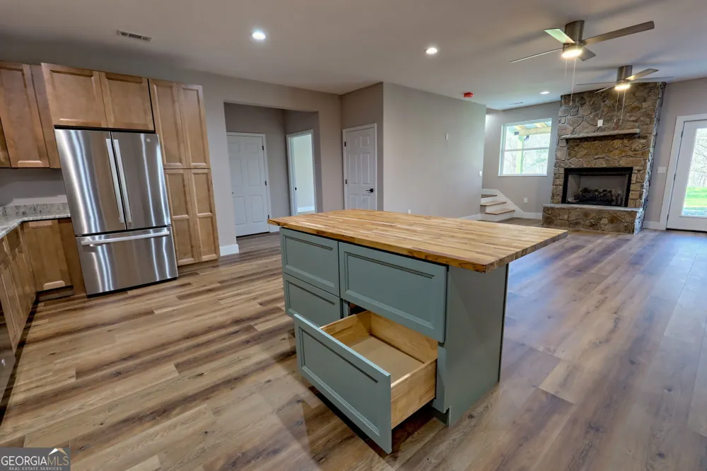 472 Hogsed DR Hayesville, NC 28904